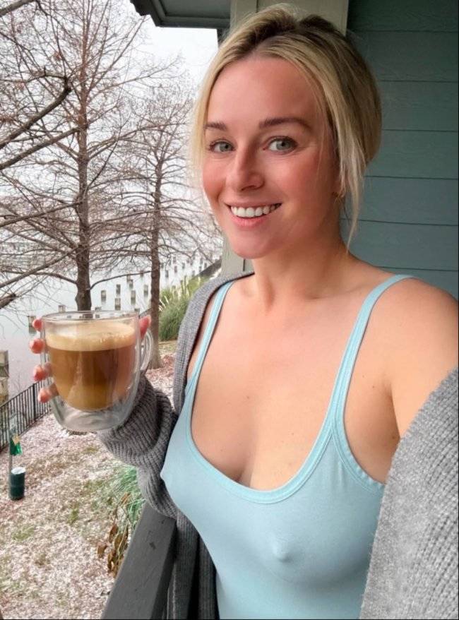 blondes coming in hot 48 pics 16.html - 48 HD Photos | Premium Gallery 2025