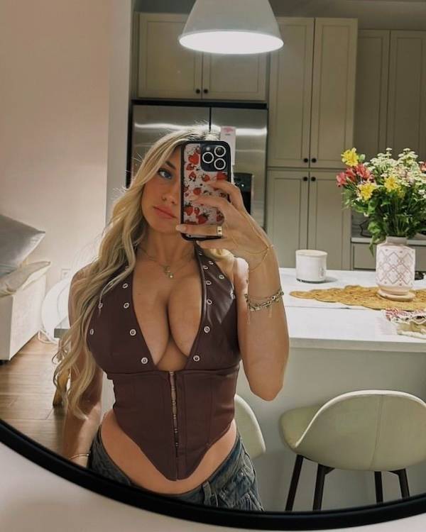 boobs boobs for everyone 59 pics 17.html - 59 HD Photos | Premium Gallery 2025