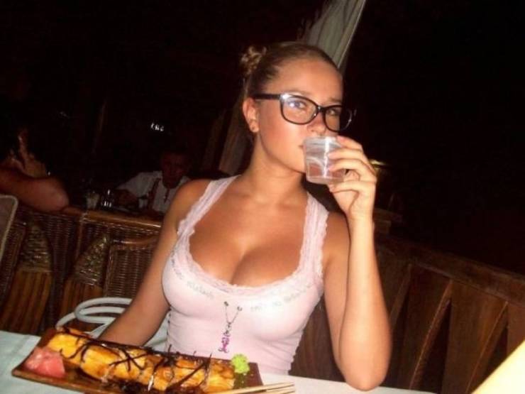 pretty eyes behind cute glasses 56 pics 11.html - 56 HD Photos | Premium Gallery 2025
