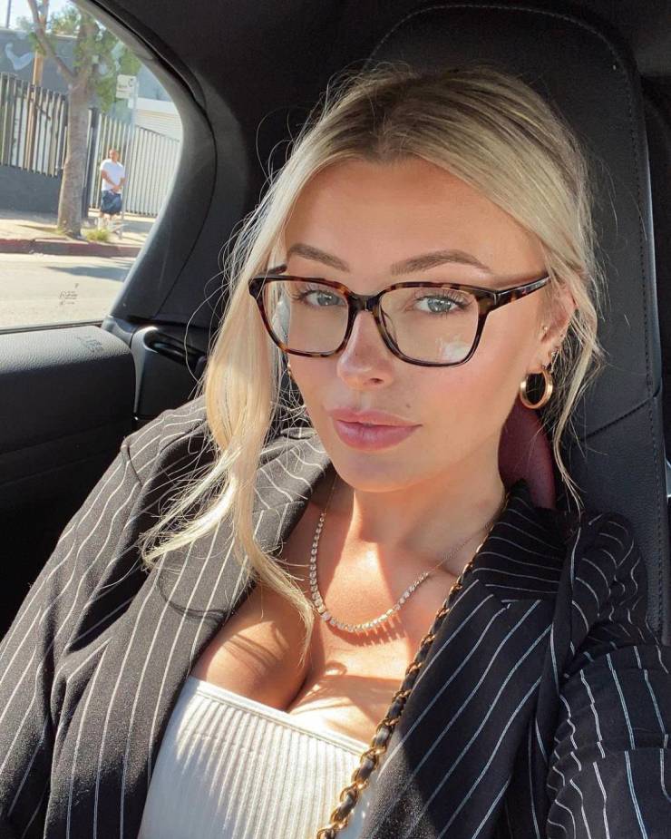 pretty eyes behind cute glasses 56 pics 11.html - 56 HD Photos | Premium Gallery 2025