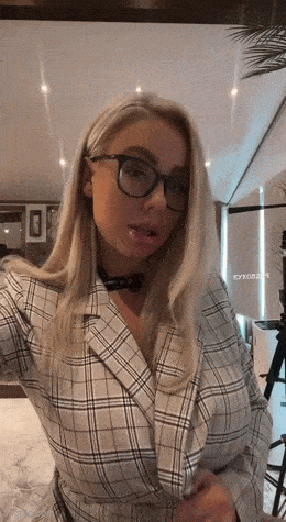 hot girls are here for you 32 gifs 6.html - 1 HD GIF | Premium Gallery 2025