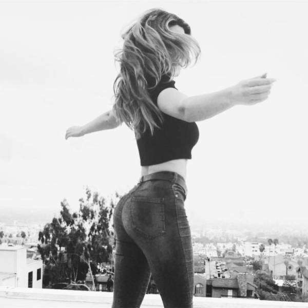 Hot Girls In Tight Jeans