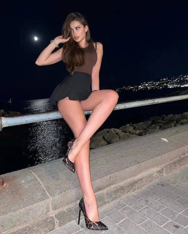 ohthose legs 35 pics 10.html - 35 HD Photos | Premium Gallery 2025