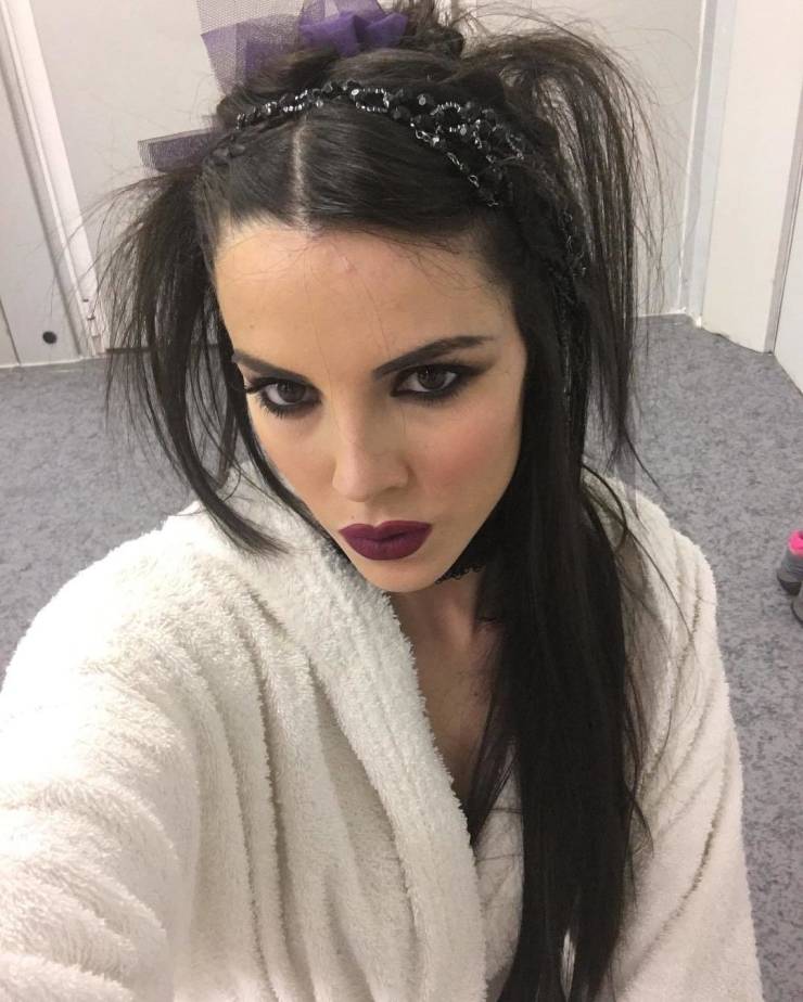 nice shade of lipstick 50 pics 4.html - 50 HD Photos | Premium Gallery 2025