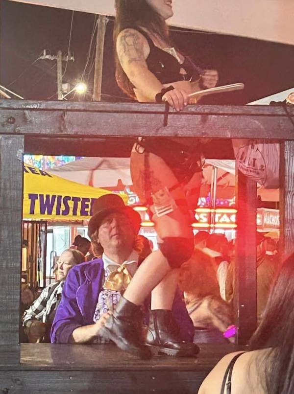 Dirty Dump For Dirty Minds