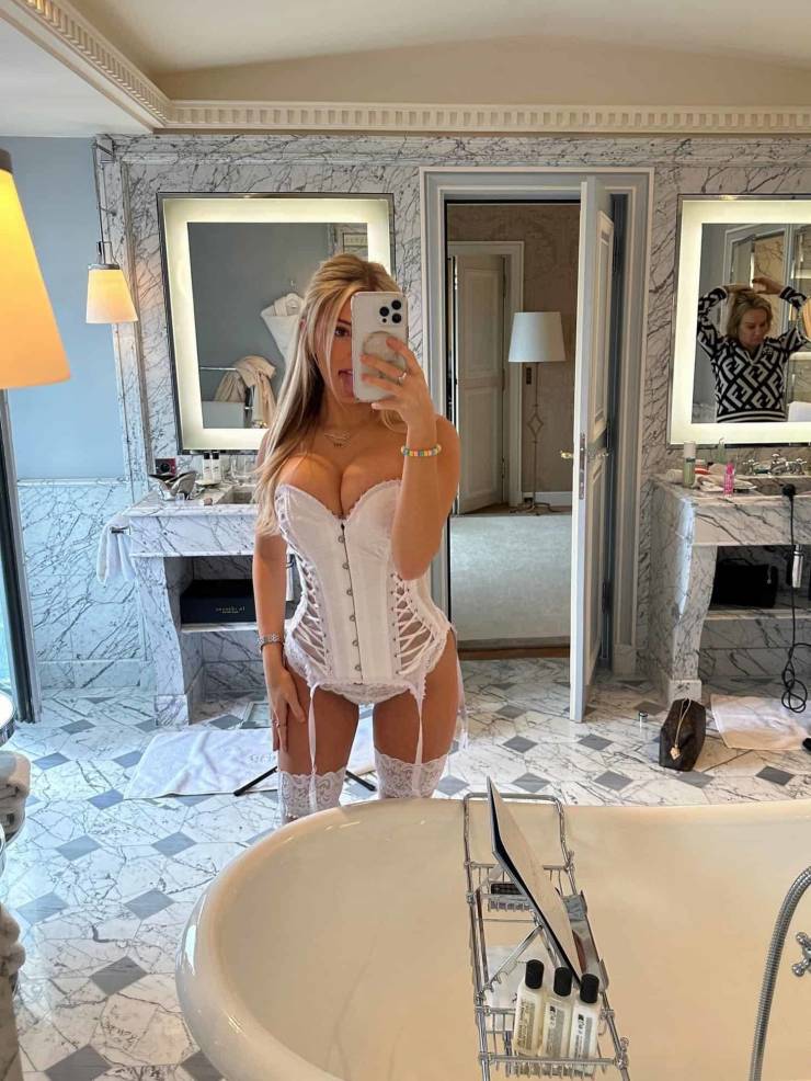 theres never enough lingerie 42 pics 16.html - 42 HD Photos | Premium Gallery 2025