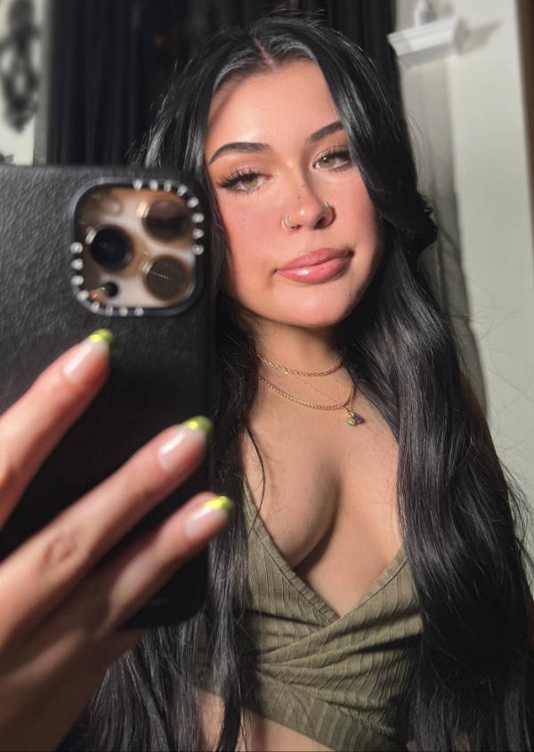 you cant resist these brunettes 44 pics 2.html - 44 HD Photos | Premium Gallery 2025