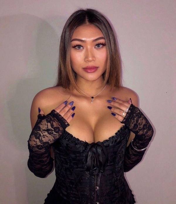 Asian Girls Are Spicy Hot!