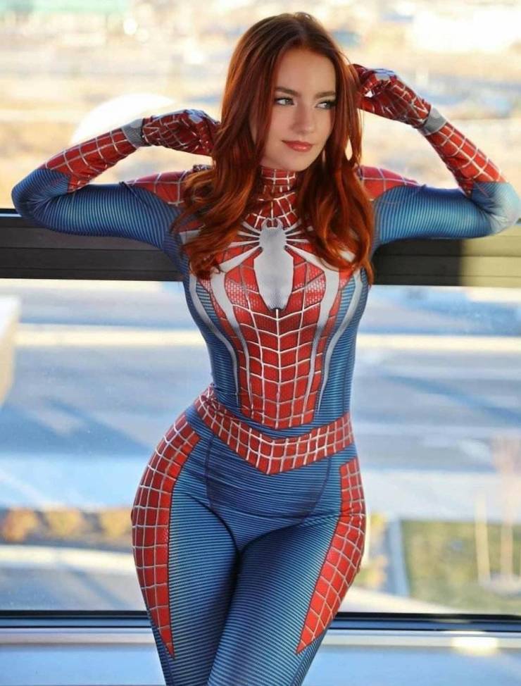 Cosplay? No, Sexy Cosplay!