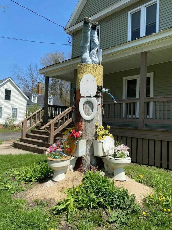 Dirty Dump For Dirty Minds