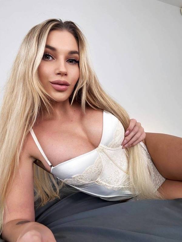 Just One Piece Of Sexiness