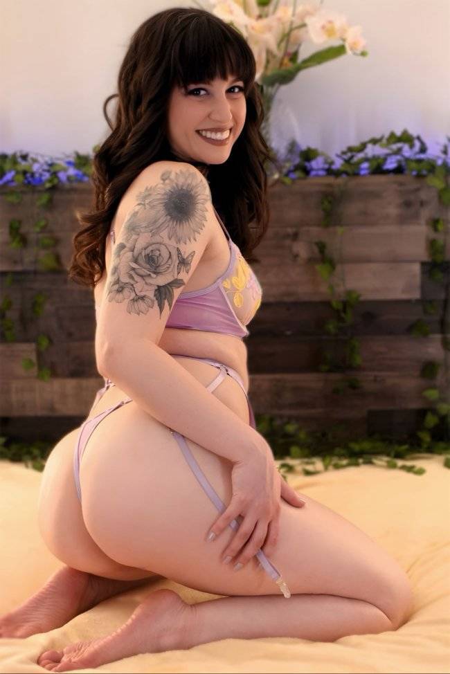 A Booty-full Collection Of Girls