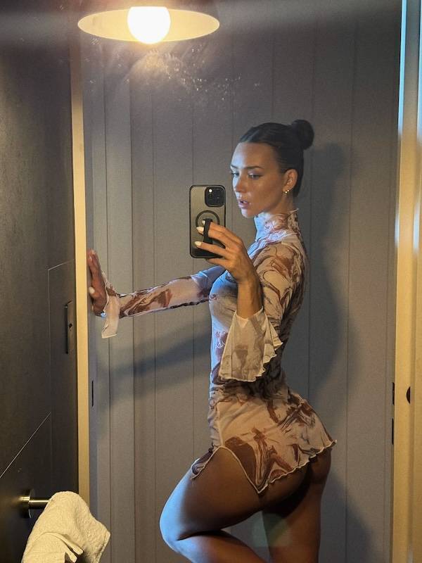 take a look in the mirror 48 pics 17.html - 48 HD Photos | Premium Gallery 2025