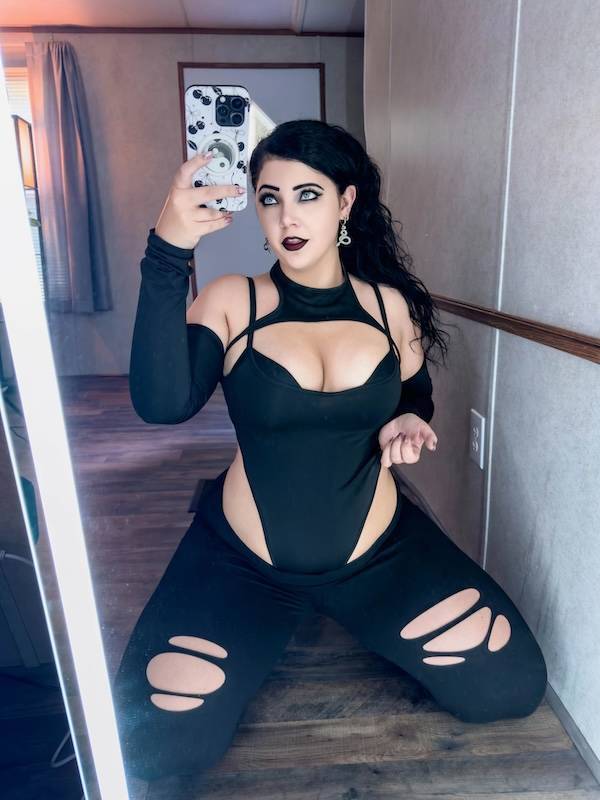 behind the mirror 30 pics 1.html - 30 HD Photos | Premium Gallery 2025