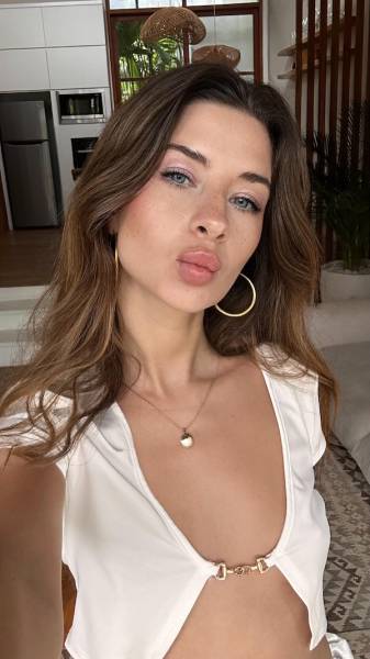 How Are Their Tops Still Holding?!