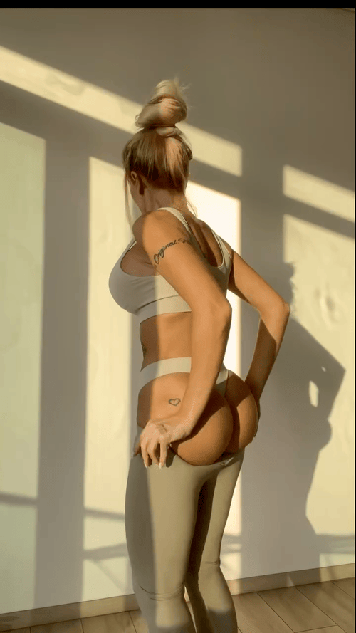 sexy girls in their sexy thongs 34 pics 1.html - 34 HD Photos | Premium Gallery 2025