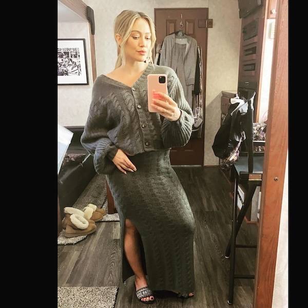 Hilary Duff Is Still Gorgeous!