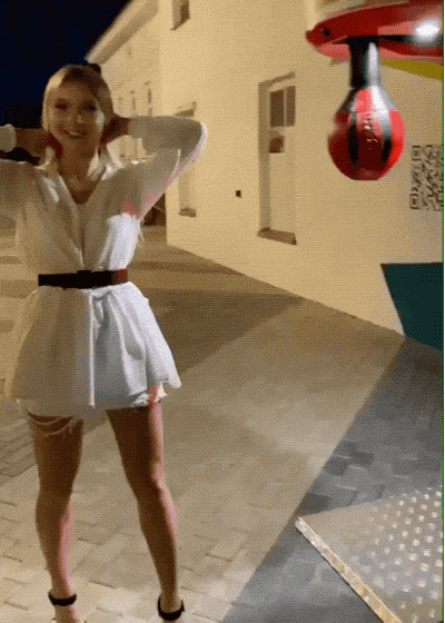 girls with skills 30 gifs 9.html - 1 HD GIF | Premium Gallery 2025
