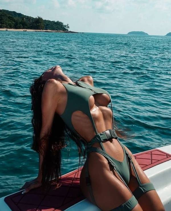 Underboobs Can’t Be Underrated!