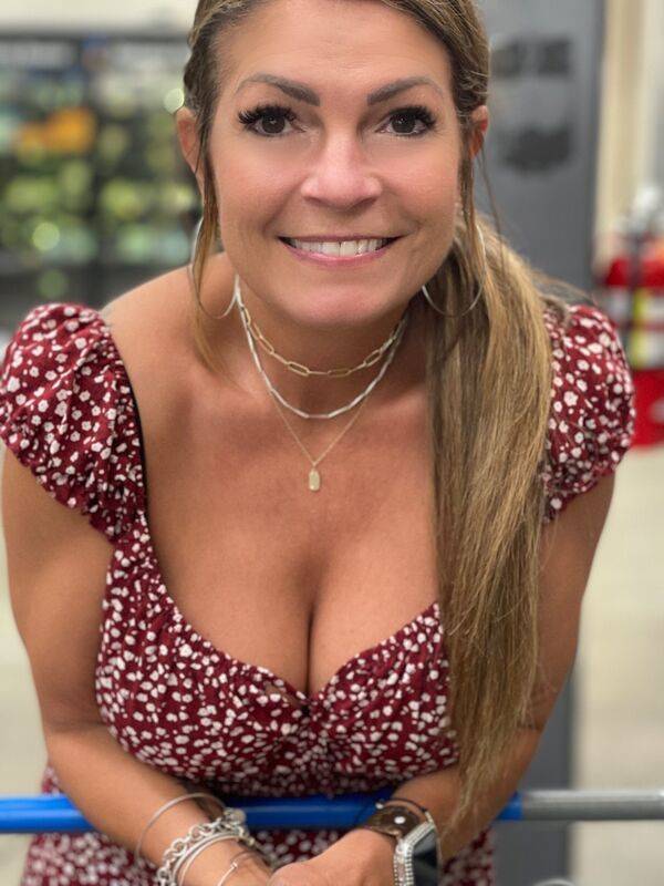 Sundresses Are Always Sexy!