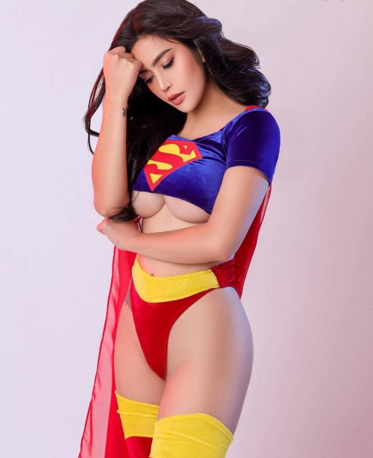 Underboobs Need Our Support