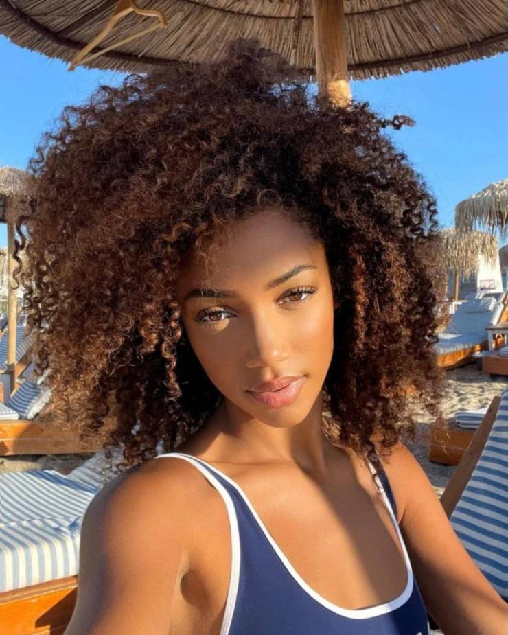 hottest chives 33 pics 13.html - 33 HD Photos | Premium Gallery 2025