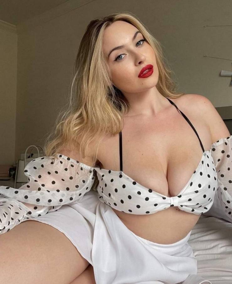 show us your boobs 51 pics 13.html - 51 HD Photos | Premium Gallery 2025