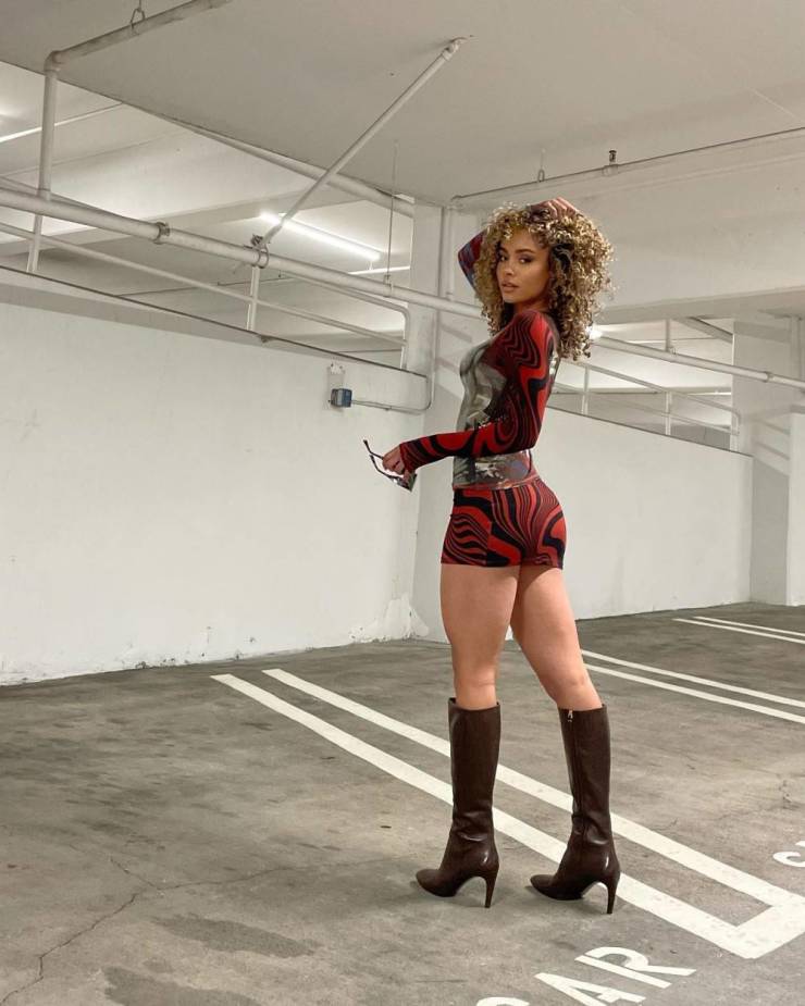 hey nice dress 32 pics 3.html - 32 HD Photos | Premium Gallery 2025