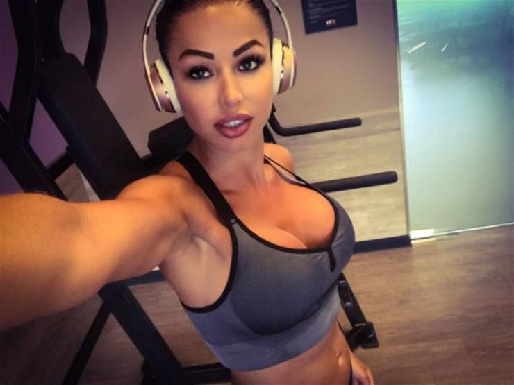 izigirls are waiting for you 40 pics 4.html - 40 HD Photos | Premium Gallery 2025