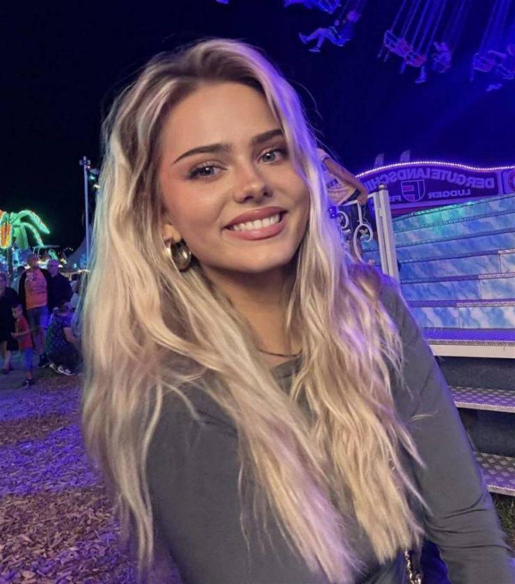 izigirls are waiting for you 38 pics 3.html - 38 HD Photos | Premium Gallery 2025