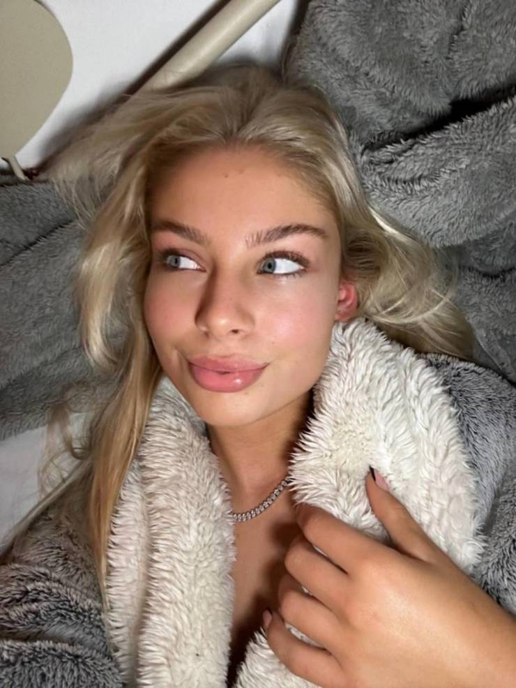 izigirls are waiting for you 37 pics 17.html - 37 HD Photos | Premium Gallery 2025