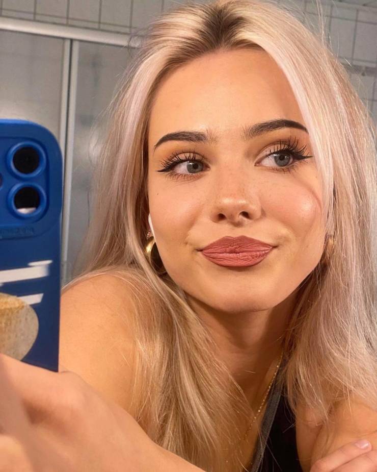 izigirls are waiting for you 36 pics 17.html - 36 HD Photos | Premium Gallery 2025