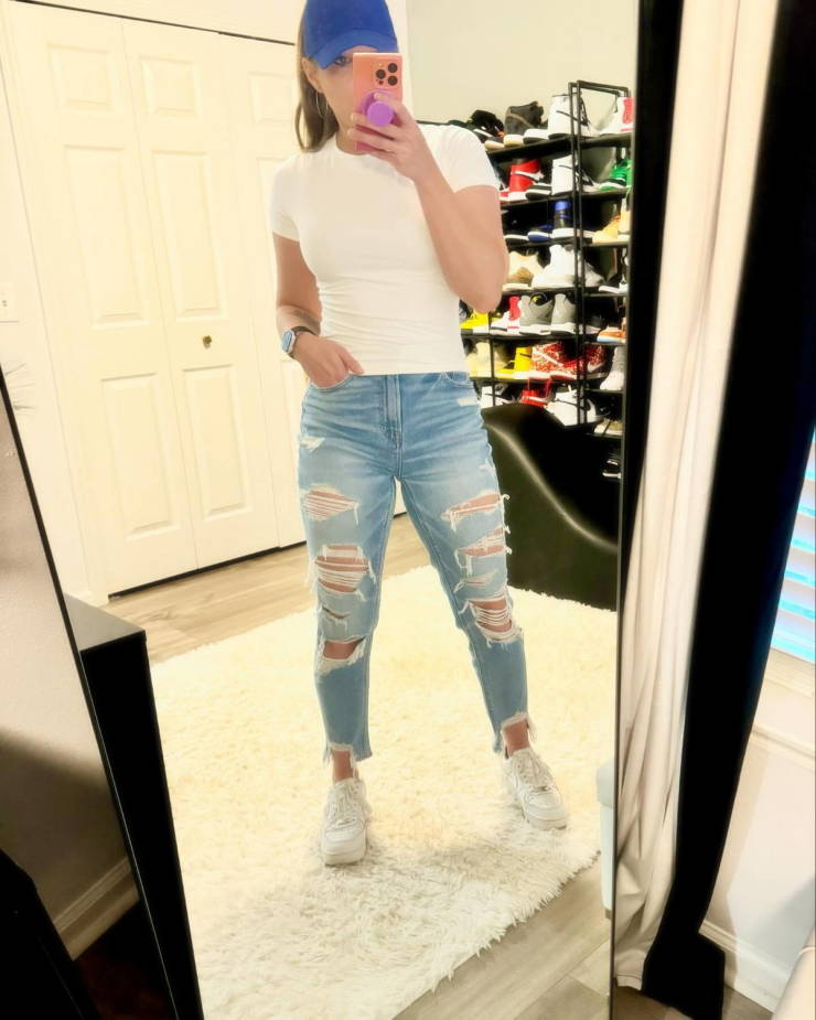 Hot Girls In Tight Jeans