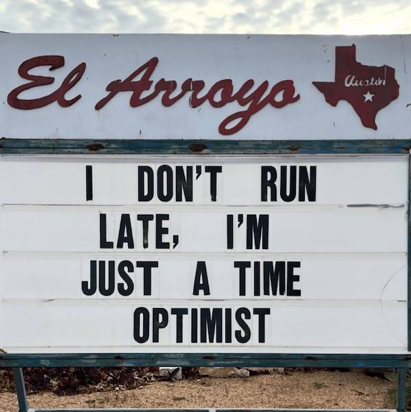 The Funniest El Arroyo Signs on the Internet