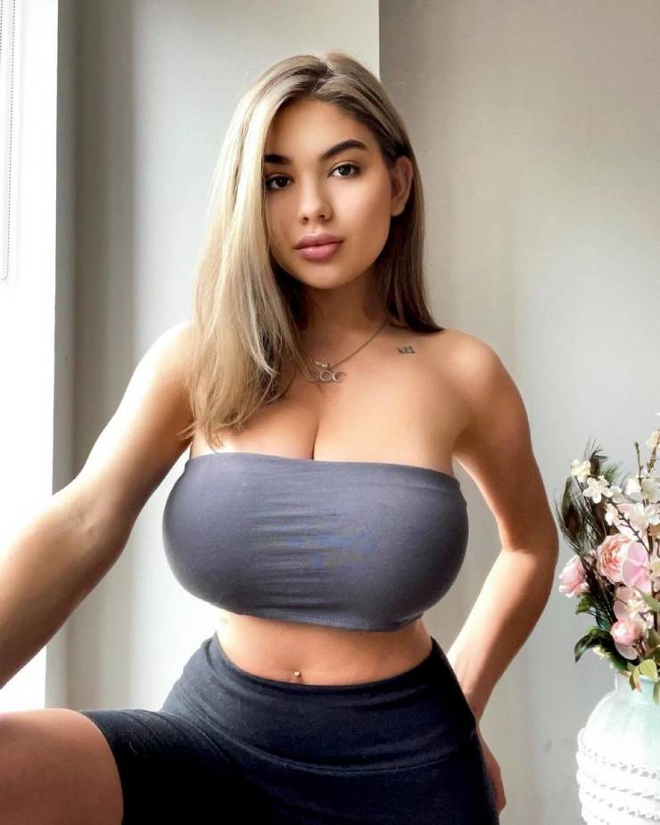 boobs boobs for everyone 37 pics 18.html - 37 HD Photos | Premium Gallery 2026