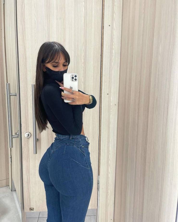 Hot Girls In Tight Jeans