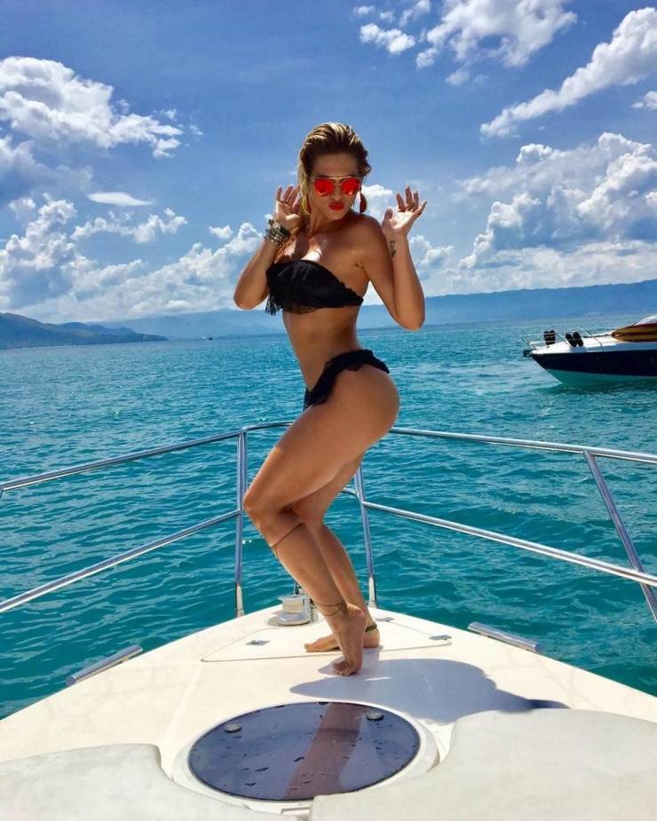 sun sand and bikini season ahead 40 pics 2.html - 40 HD Photos | Premium Gallery 2026