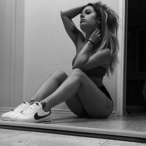 ohthose legs 50 pics 23.html - 50 HD Photos | Premium Gallery 2026