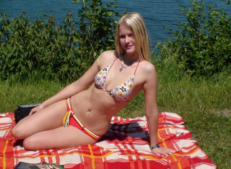 bikini season never ends 33 pics 4.html - 33 HD Photos | Premium Gallery 2026