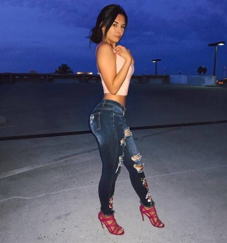 hot girls in tight jeans 42 pics 8.html - 42 HD Photos | Premium Gallery 2026