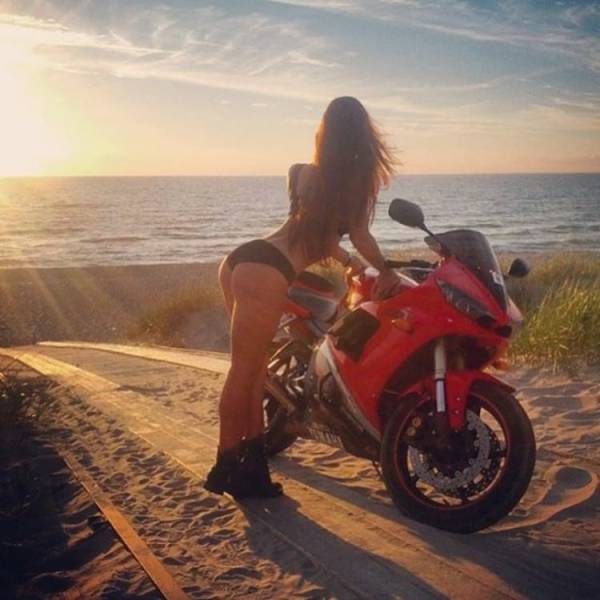 Girls Who Love Bikes