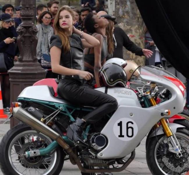 girls who love bikes 37 pics 19.html - 37 HD Photos | Premium Gallery 2026