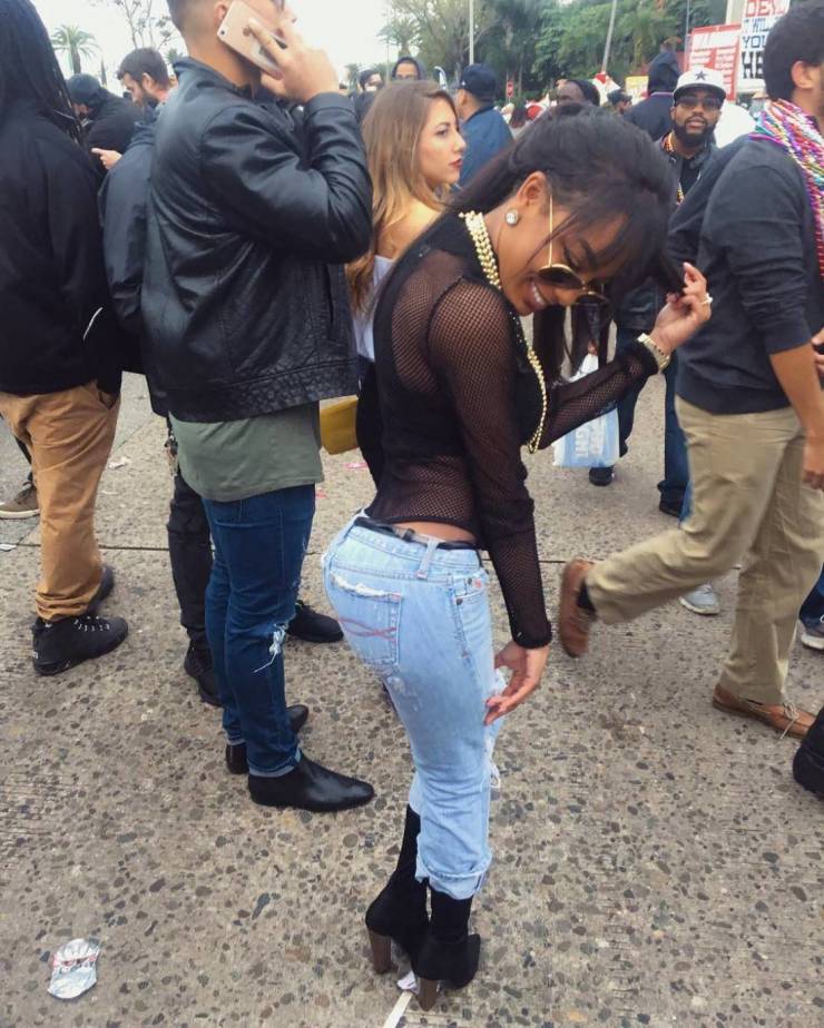 hot girls in tight jeans 45 pics 2.html - 45 HD Photos | Premium Gallery 2026