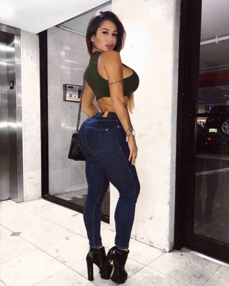 hot girls in tight jeans 45 pics 2.html - 45 HD Photos | Premium Gallery 2026