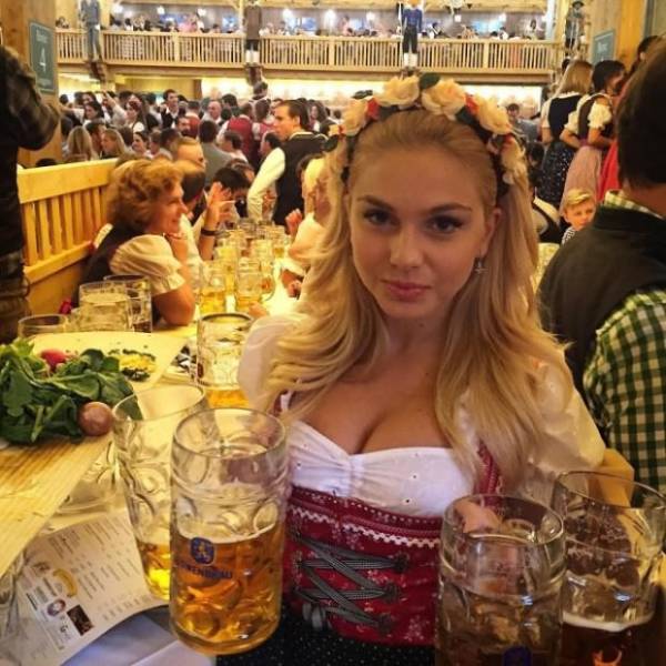 girls who love beer 33 pics 2.html - 33 HD Photos | Premium Gallery 2026