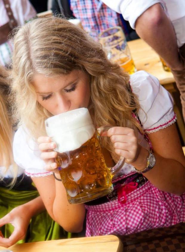 girls who love beer 33 pics 2.html - 33 HD Photos | Premium Gallery 2026