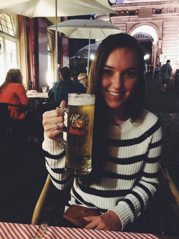 girls who love beer 33 pics 2.html - 33 HD Photos | Premium Gallery 2026