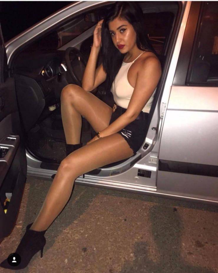 girls who love cars 38 pics 2.html - 38 HD Photos | Premium Gallery 2026