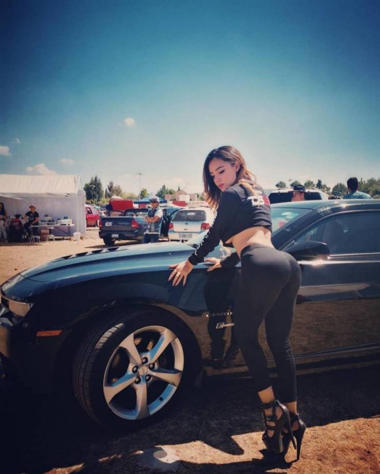 girls who love cars 38 pics 2.html - 38 HD Photos | Premium Gallery 2026