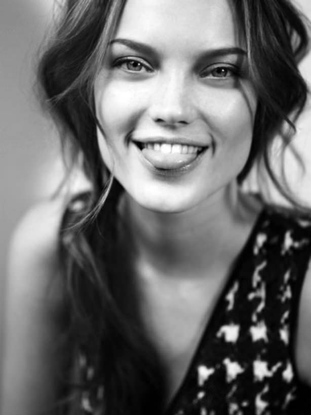 beautiful smiles 32 pics 16.html - 32 HD Photos | Premium Gallery 2026